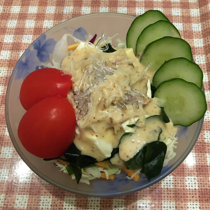 パパッと簡単わかめと豆腐のサラダ